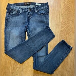 Guess Low Rise Maxine Fit Jeggings